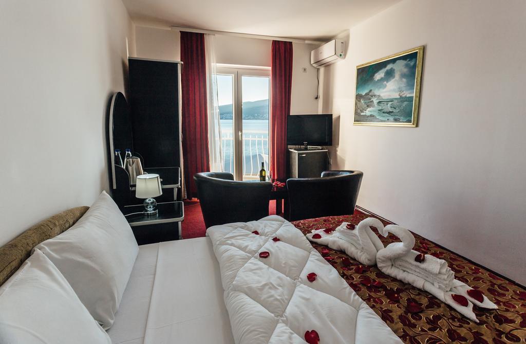 Hotel Azzurro Herceg Novi Exteriér fotografie