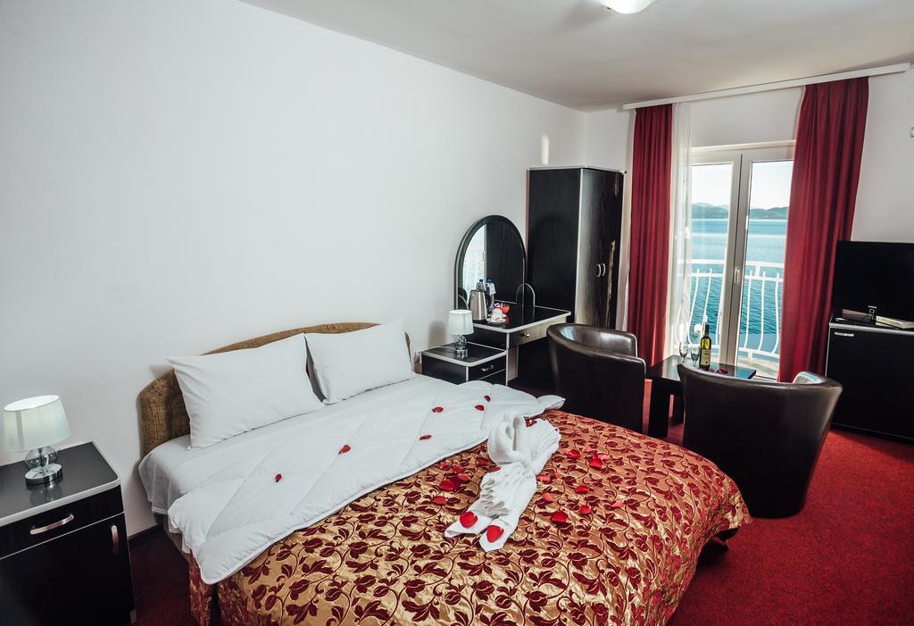 Hotel Azzurro Herceg Novi Exteriér fotografie